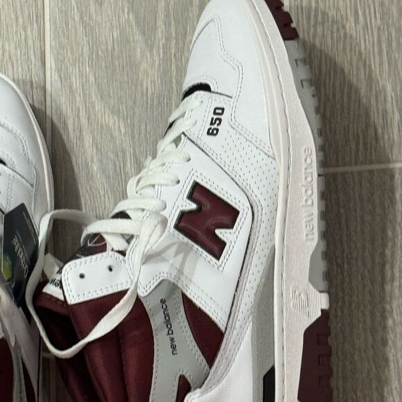 New Balance White and Red Athletic Shoes with Leather Upper - Picture 4 of 6